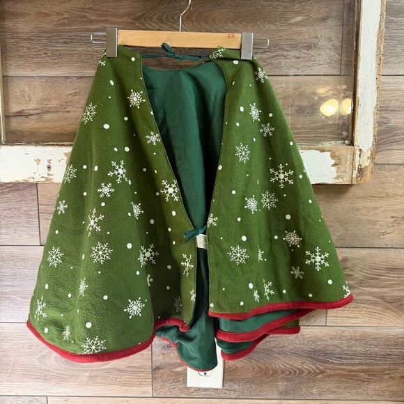Christmas Tree Skirt Green Snowflake Santa Appliqué Tie Closure 2012 Large - Picture 4 of 9
